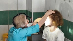 При осиплости и боли в горле: жителей Заполярья бесплатно обследуют на опухоли головы и шеи