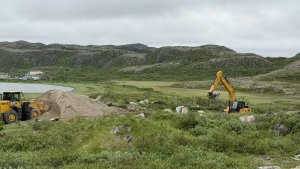 В Териберке ресурсник тайно начал стройку водовода у природного парка и попал под суд