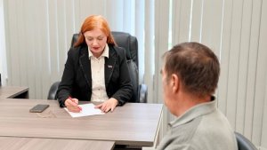 Обслуживание домов и ремонт дорог: в Мурманске депутаты Горсовета вновь проведут прием граждан