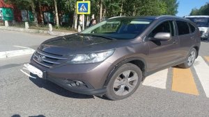 Удар о «Хонду»: в Мончегорске ищут уехавшего с места ДТП велосипедиста