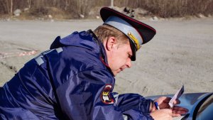 Житель Кандалакши накопил 63 штрафа и чуть не лишился машины
