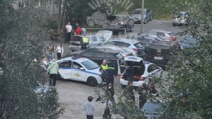 В Мурманске уходящие от ДПС подростки на «Ладе» разнесли автостоянку — соцсети