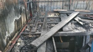 В Мурманске на улице Шевченко повторно горел восстанавливаемый гараж