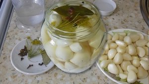 Заготовка чеснока на зиму — 5 проверенных способов: от сушки до заморозки