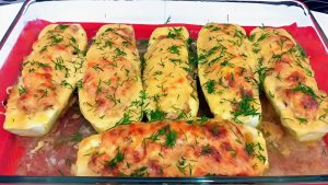 Сочные лодочки из кабачков — муж съедает за 5 минут: делимся вкусной идеей