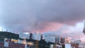 «Кто знает, что горит?»: в Мурманске закат перепутали с пожаром