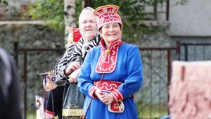 Прыжки через нарты, перетягивание каната и футбол: Саамские осенние игры пройдут 5 сентября в Лопарской