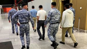 Пять лет без права возврата: из Мурманской области депортировали 57 мигрантов-нарушителей