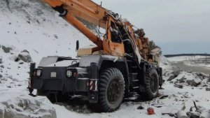 Потерял сознание за рулем крана: в Мурманской области завершили расследование смертельного ДТП на руднике
