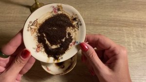 Смешиваю кофейную гущу с мылом: руки после готовки пахнут на миллион, а не чесноком