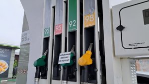 Осторожно, К2: чем опасен плохой бензин — присмотритесь к чекам с лупой