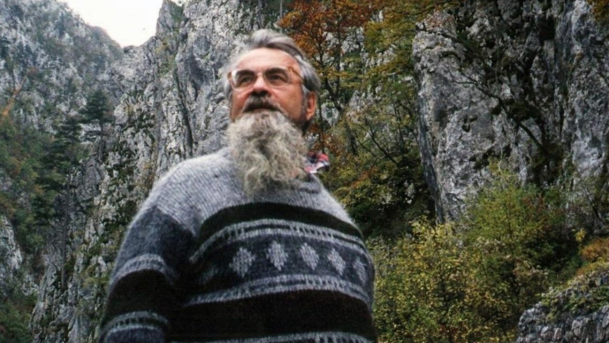 Виталий Маслов