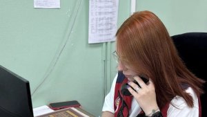 «Главное оружие — спокойный голос»: мурманчанам рассказали о работе диспетчера скорой помощи