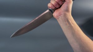 Бил так, что сломал нож: в Мурманске на Молодежном проезде раскрыто жестокое убийство