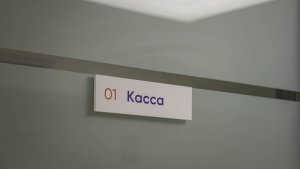 Восстание против машин: в Кандалакше пенсионер с камнем разгромил кассы самообслуживания в магазине