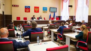 Уже 95 мурманчан носят звание почетного гражданина: итоги заседания Совета депутатов