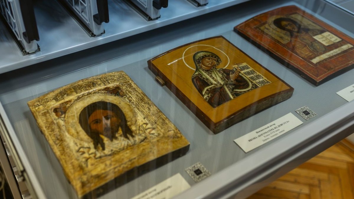 Иконы в художественном музее