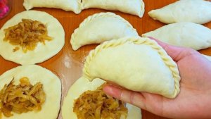 Капуста в лимоне и майонезе: пирожки пышные как облако — тесто нежное, начинка пикантная