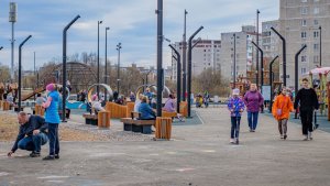 Хамят и гоняют на электросамокатах: в мурманском Кольском парке объявились дерзкие нарушители
