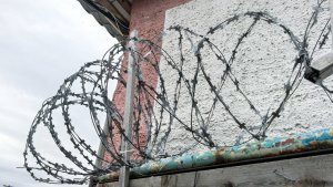 В Мурманске осужденному за 11 нападений на детей педофилу отказали в переводе из колонии строгого режима