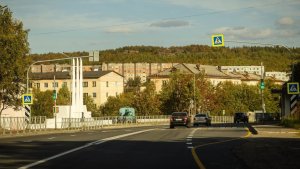 Большое народное гуляние: мурманчан с юбилеем Рослякова поздравит известный артист Николай Бурьяновский