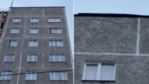 «При сильном порыве может оторваться»: на улице Саши Ковалева в Мурманске разболтался кровельный лист на крыше