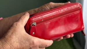 Кредит на любовь: в Кандалакше пенсионерка перевела 1,6 млн рублей «иностранцу» из соцсети