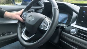 «Рёв и басы под окнами палат»: в Полярном автомобилисты «устроили» трек возле больницы