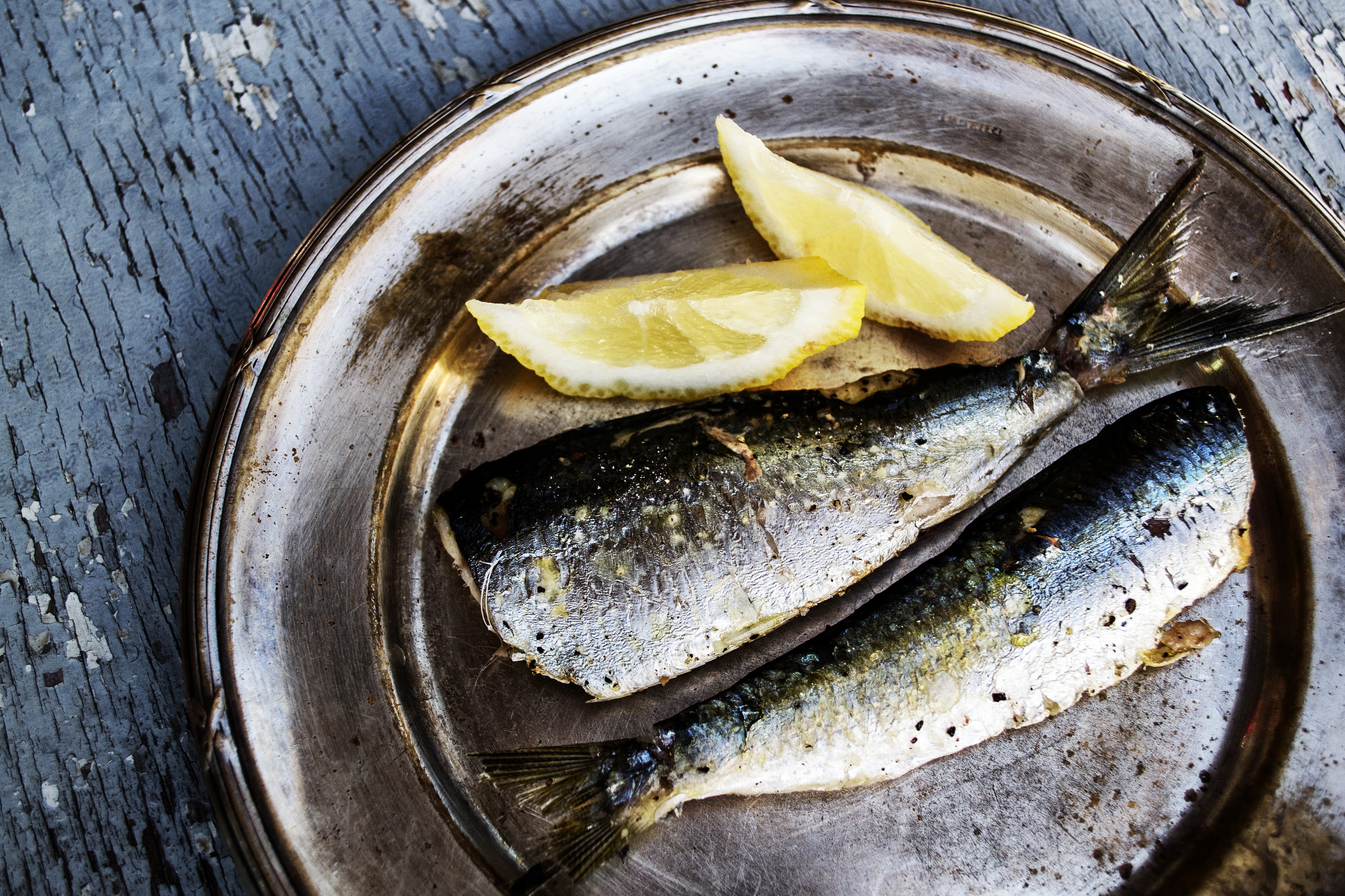 Не строганина, но тоже вкусно — сугудай из скумбрии: рецепт кухни народов Севера