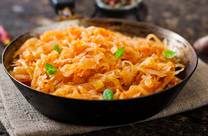 Готовлю вкуснейшую тушеную капусту на сковороде: раскрываю все секреты — теперь от желающих получить рецепт не будет отбою