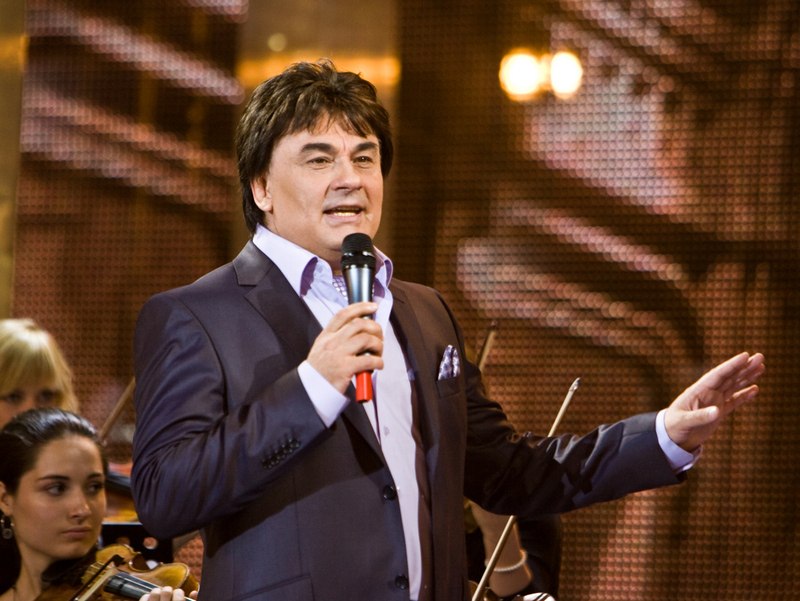 Ловелас или однолюб — Александр Серов и его выяснения отношений с бывшей: после развода экс-супруги до сих пор поливают друг друга грязью