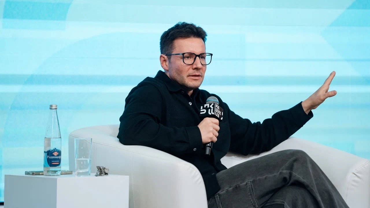 Одинокий звездный папа: Вячеслав Манучаров — о жизни в одиночестве с тремя детьми