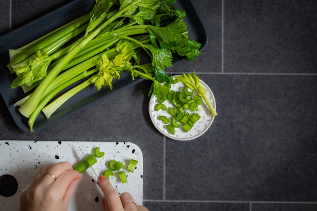 Так вы убиваете суставы: 5 продуктов, которые вызывают избыток мочевой кислоты — прочь из тарелки