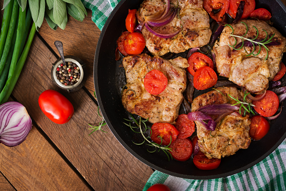 Золовка раскрыла секрет: как приготовить мясо, за которое вас будут носить на руках