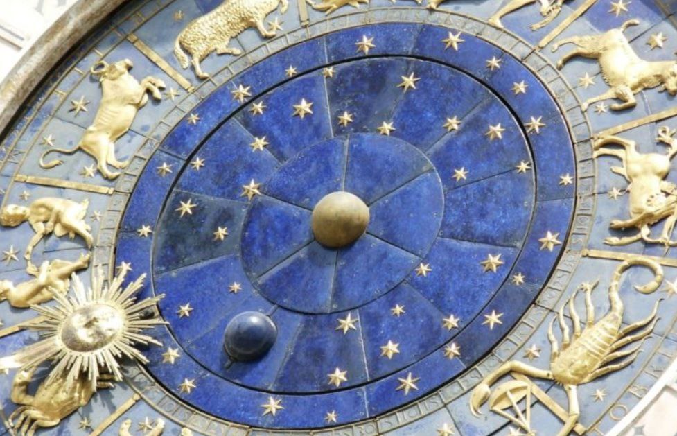 Слушайте свой внутренний голос: для 4 знаков Зодиака наступает особое время — главное уберечься от неприятностей