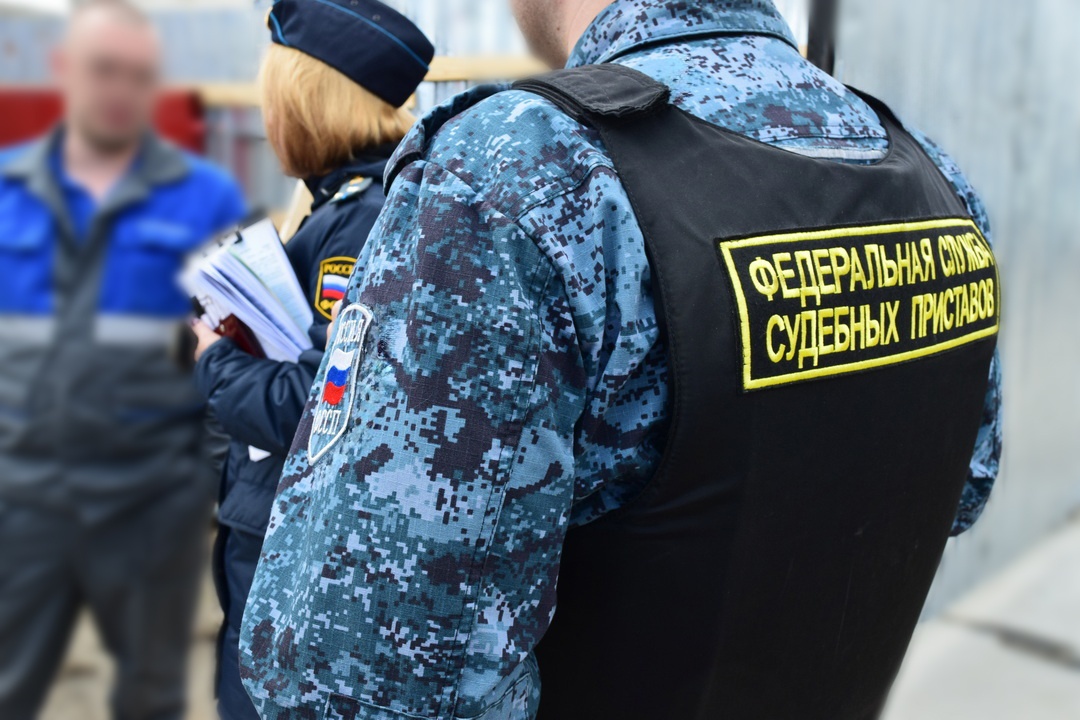 Компанию за 12 млн долга чуть не лишили здания в центре Мурманска
