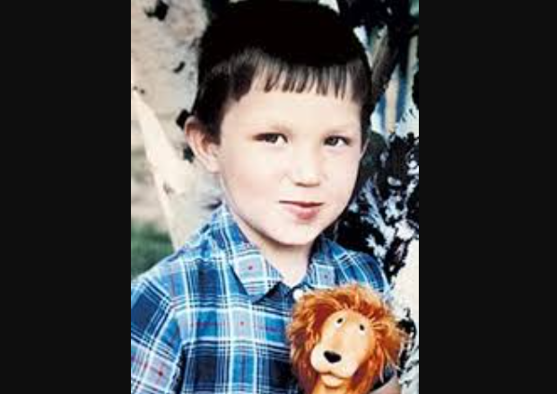 Не просто ребенок — а будущая легенда: угадайте известного хоккеиста
