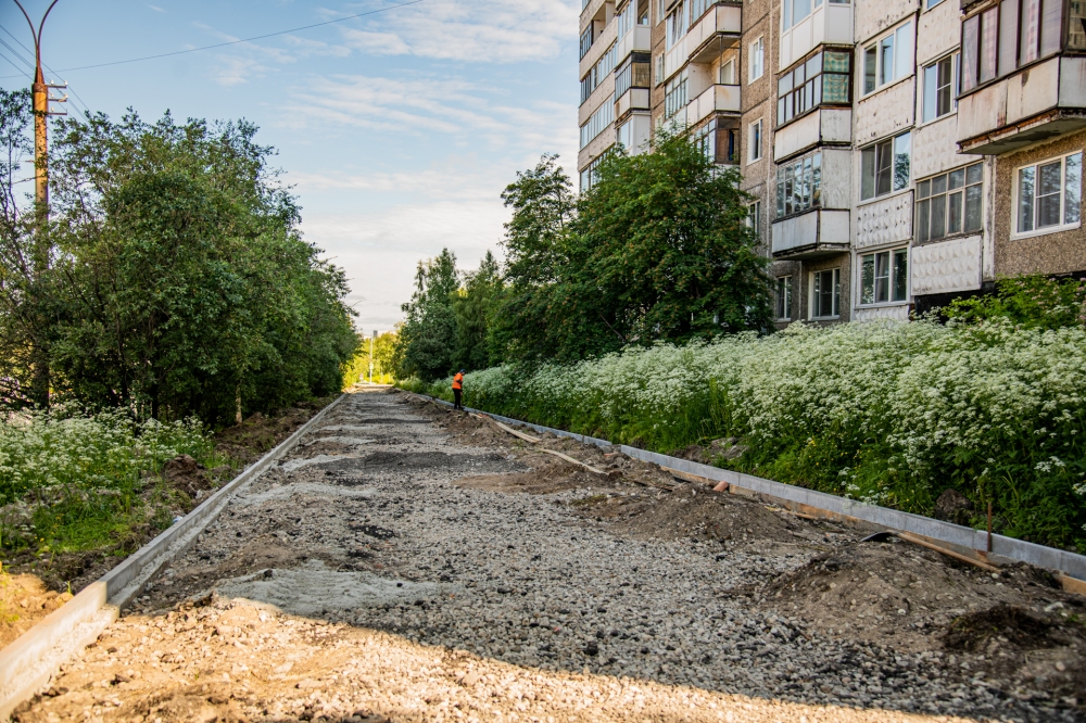 В мурманской дальней «Первомайке» демонтировали тротуары — отремонтируют 6 тыс. кв.м.