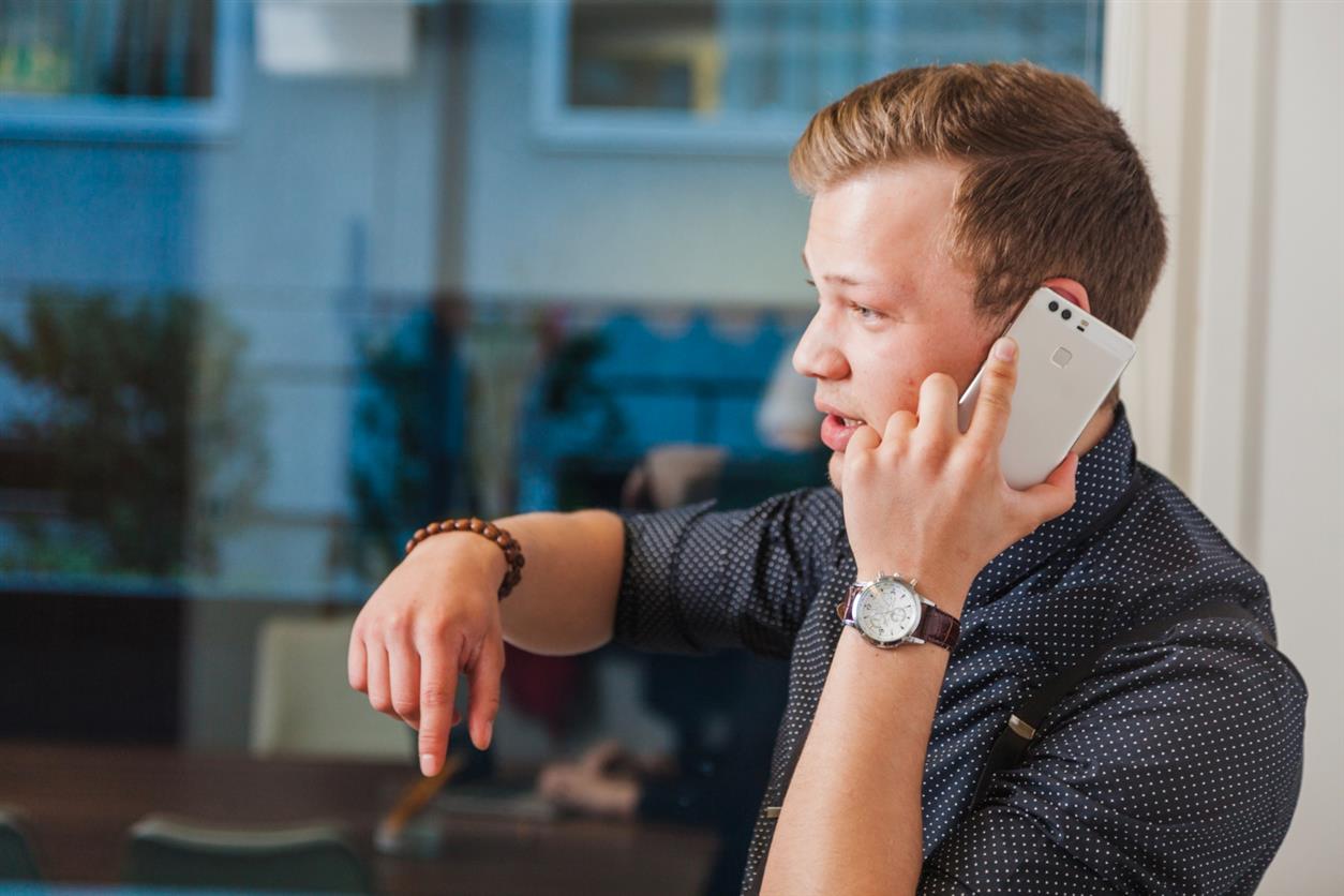 Они будут вынуждать вас произнести это короткое слово по телефону: ни в коем случае не делайте этого