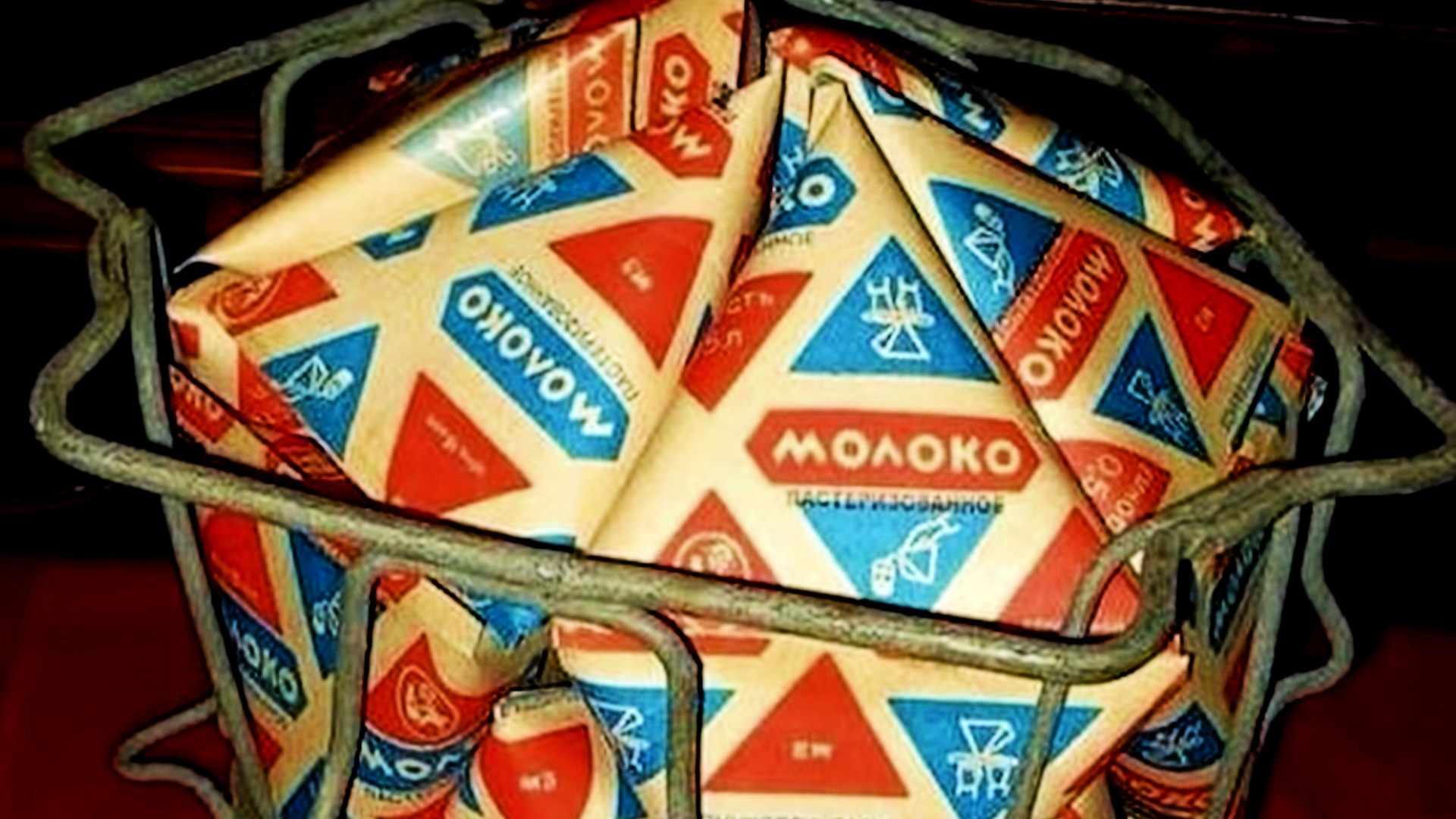 Советское молоко: как менялась тара, вкус и философия — от бидонов до тетрапаков