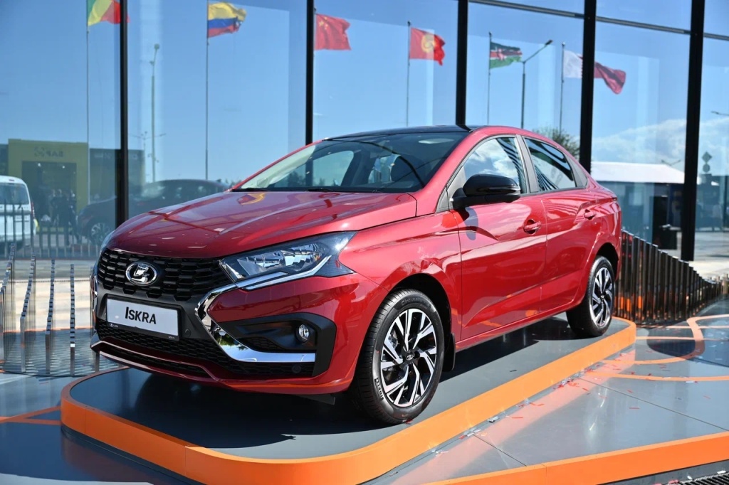 Ах, Lada, так нам надо: модель Iskra цвета революции — и почему ее расхватают