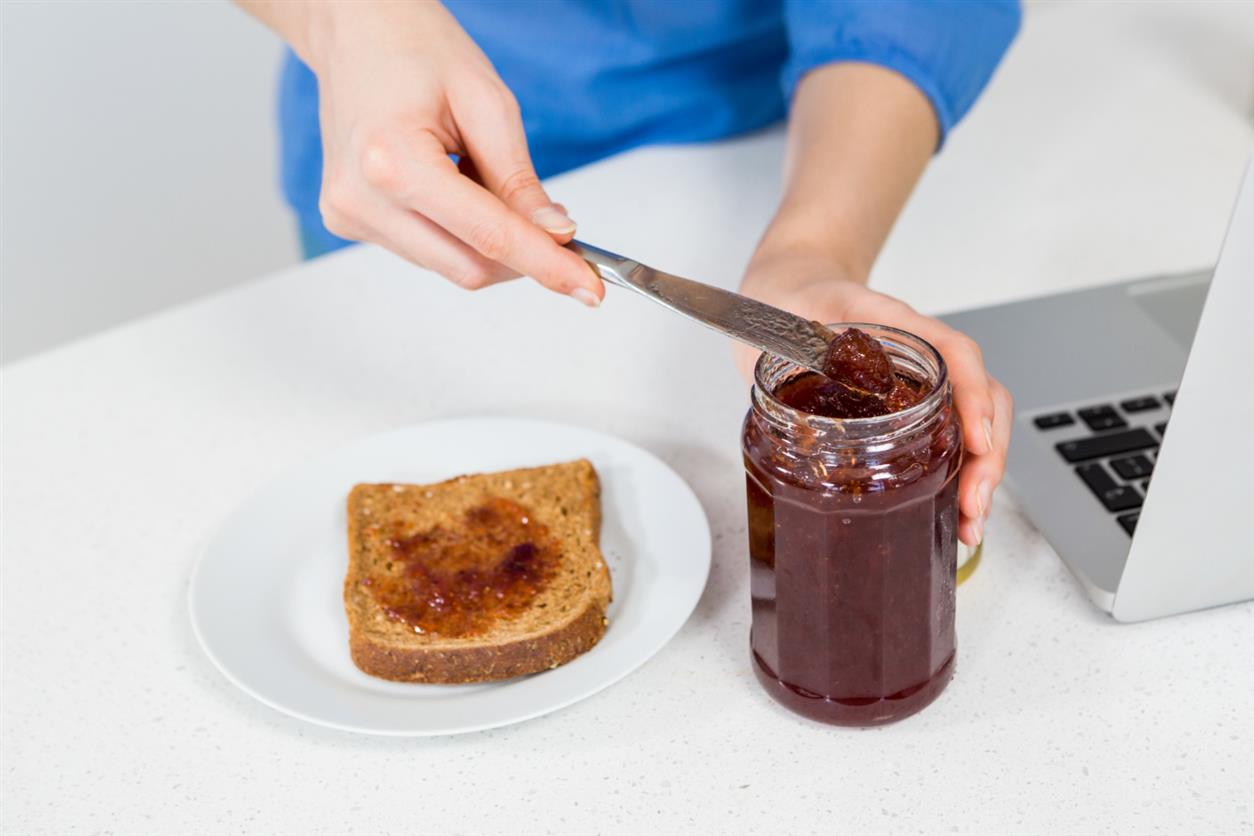 Три оригинальных рецепта вкуснейшего варенья от Юлии Высоцкой: аромат лета в банке
