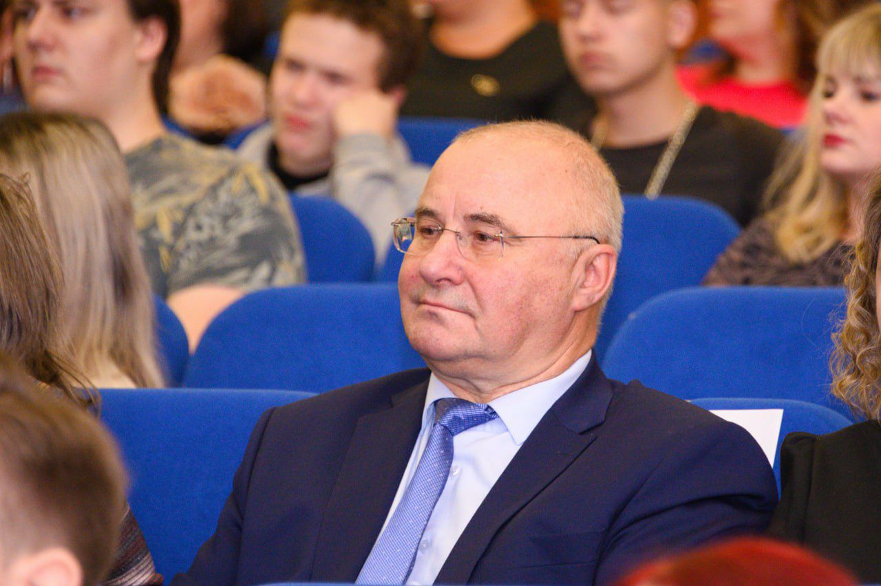 «Врач от Бога»: северяне поздравляют с юбилеем почётного гражданина Мурманска Александра Давыденкова