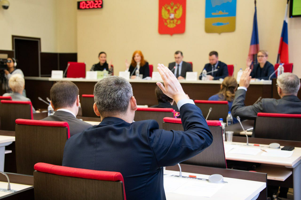 Мурманские депутаты начали новый политический сезон