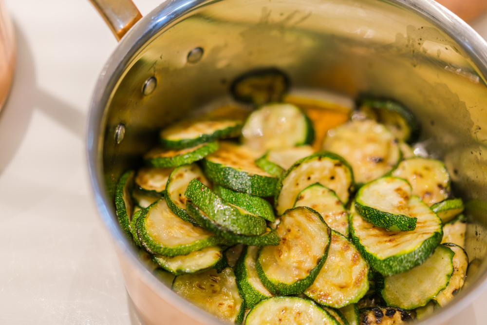 Кабачковое лечо: пальчики оближешь от этого вкуса — этот рецепт будут просить все, хранится не один год