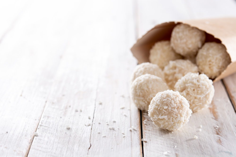 Ваш домашний Рафаэлло без сахара, но с пользой — как в домашних условиях приготовить кокосовые шарики с миндалем
