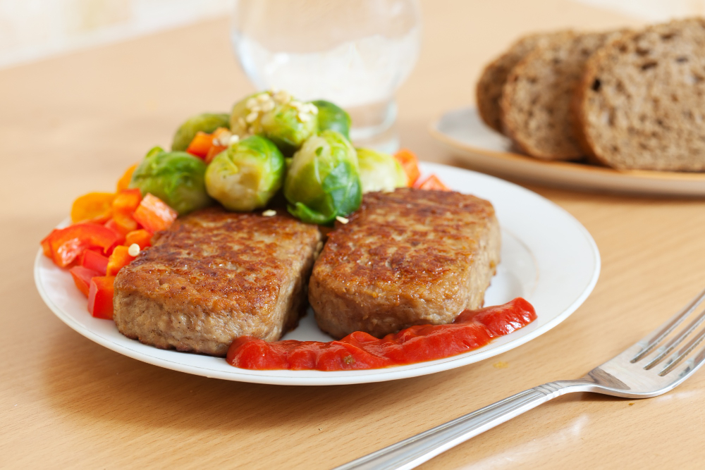 Вкус ностальгии: советские столовые, их меню и атмосфера — вспоминая те времена