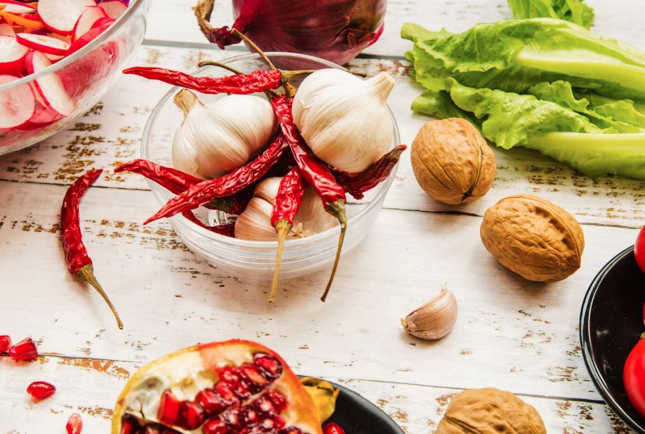 Вместо аспирина можно лакомиться этими 5 продуктами: разжижают кровь лучше таблеток — и можно придумать сотню блюд