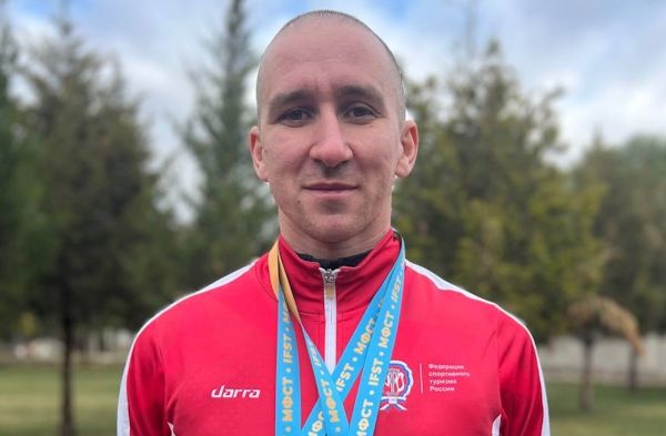 Мурманчанин вернулся с чемпионата мира по спортивному туризму с золотой и серебряной медалями