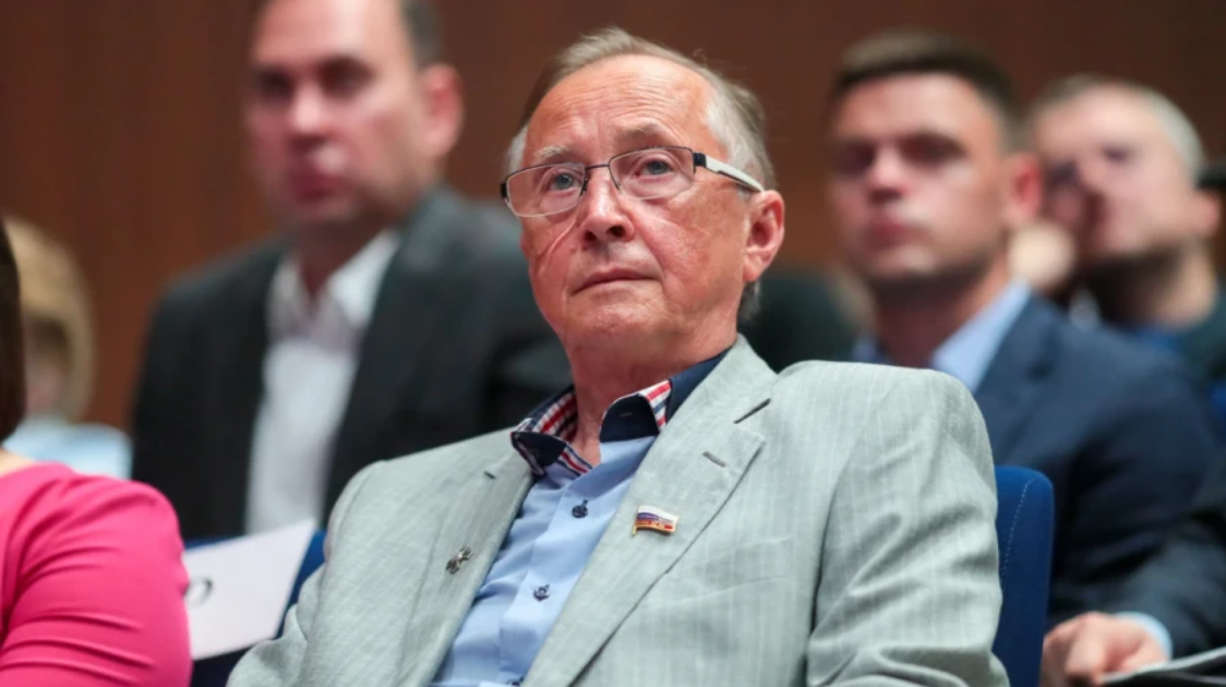«Я порвал с театром 55 лет назад, но он меня снова вытащил на сцену»: народный артист Николай Бурляев о дружбе с Никитой Михалковым